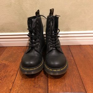 dr. marten 1460 boot